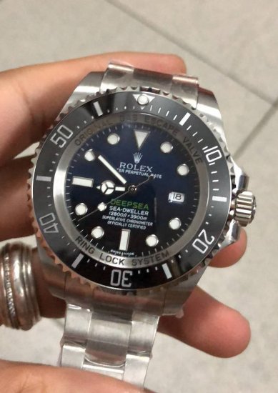 Rolex Sea-Dweller Deepsea 126660 - zum Schließen ins Bild klicken
