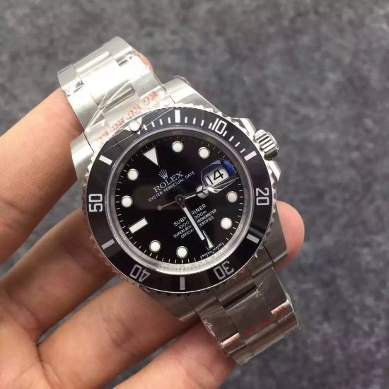 Rolex Submariner 116610LN - zum Schließen ins Bild klicken