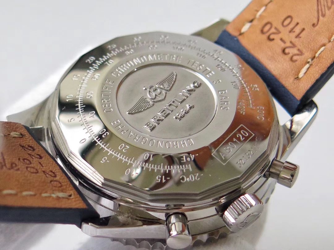 Breitling Navitimer AB0120 - zum Schließen ins Bild klicken