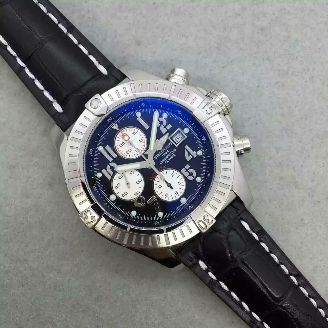 Breitling Super Avenger A13370 - Click Image to Close