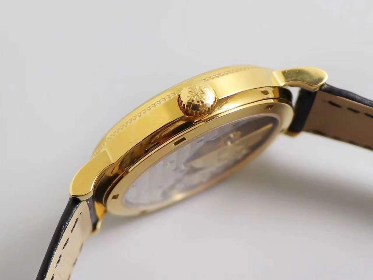 Patek Philippe 5120J Калатрава - закрыть