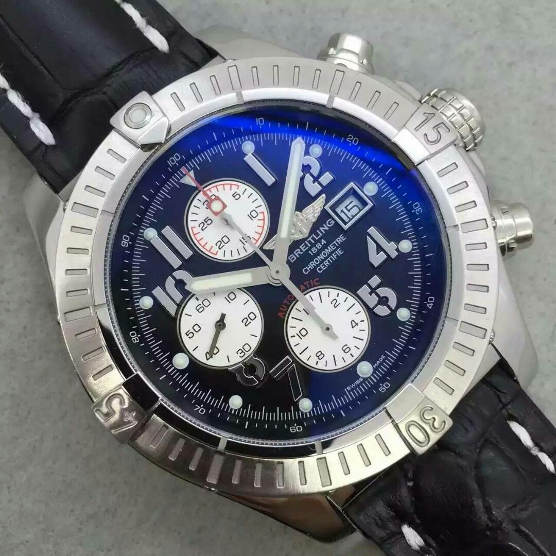 Breitling Super Avenger A13370 - закрыть